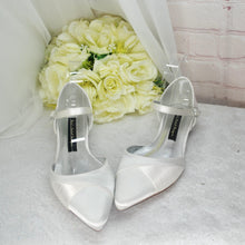 Load image into Gallery viewer, Flat Satin Sandals Size UK5/US7.5
