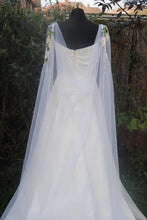 Load image into Gallery viewer, White Bridal Cape Veil Flower Appliqué Wedding Cape
