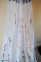 Load image into Gallery viewer, White wedding veil bright embroidered flowers,  200cm
