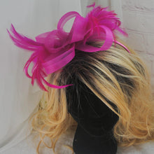 Load image into Gallery viewer, Fuchsia Hot Pink Fascinator Hat and Matching Evening Clutch Bag
