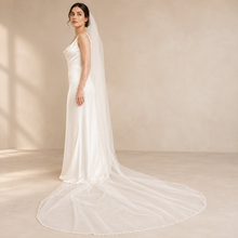Load image into Gallery viewer, Luxury Pearl &amp; Crystal Beaded Edge Bridal Veil – White or Ivory, 100–300 cm
