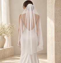 Load image into Gallery viewer, Luxury Glitter Pearl &amp; Crystal Edge Bridal Veil – White or Ivory, 100–300 cm
