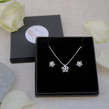 Load image into Gallery viewer, Snowflake Jewellery Gift Set

