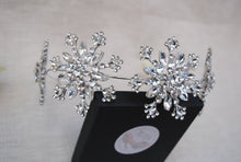 Load image into Gallery viewer, Snowflake Hair Band
