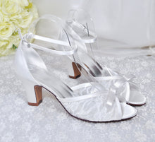 Load image into Gallery viewer, Lace Block Heel Sandals | Ivory or White
