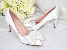 Load image into Gallery viewer, Bridal White Satin Shoes, Elegant Large Bow
