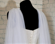 Load image into Gallery viewer, Veil Bridal Wings | White, Ivory, Off White, Black, Red
