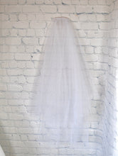 Load image into Gallery viewer, Two Tier Glitter Bridal Veil | 100cm
