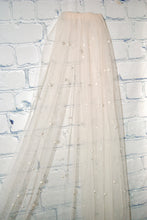 Load image into Gallery viewer, Single Tier Pearl Veil | 75cm - 500cm | White, Ivory
