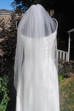 Load image into Gallery viewer, Shimmer Glitter Veil | 250cm Chapel Length | White or Ivory
